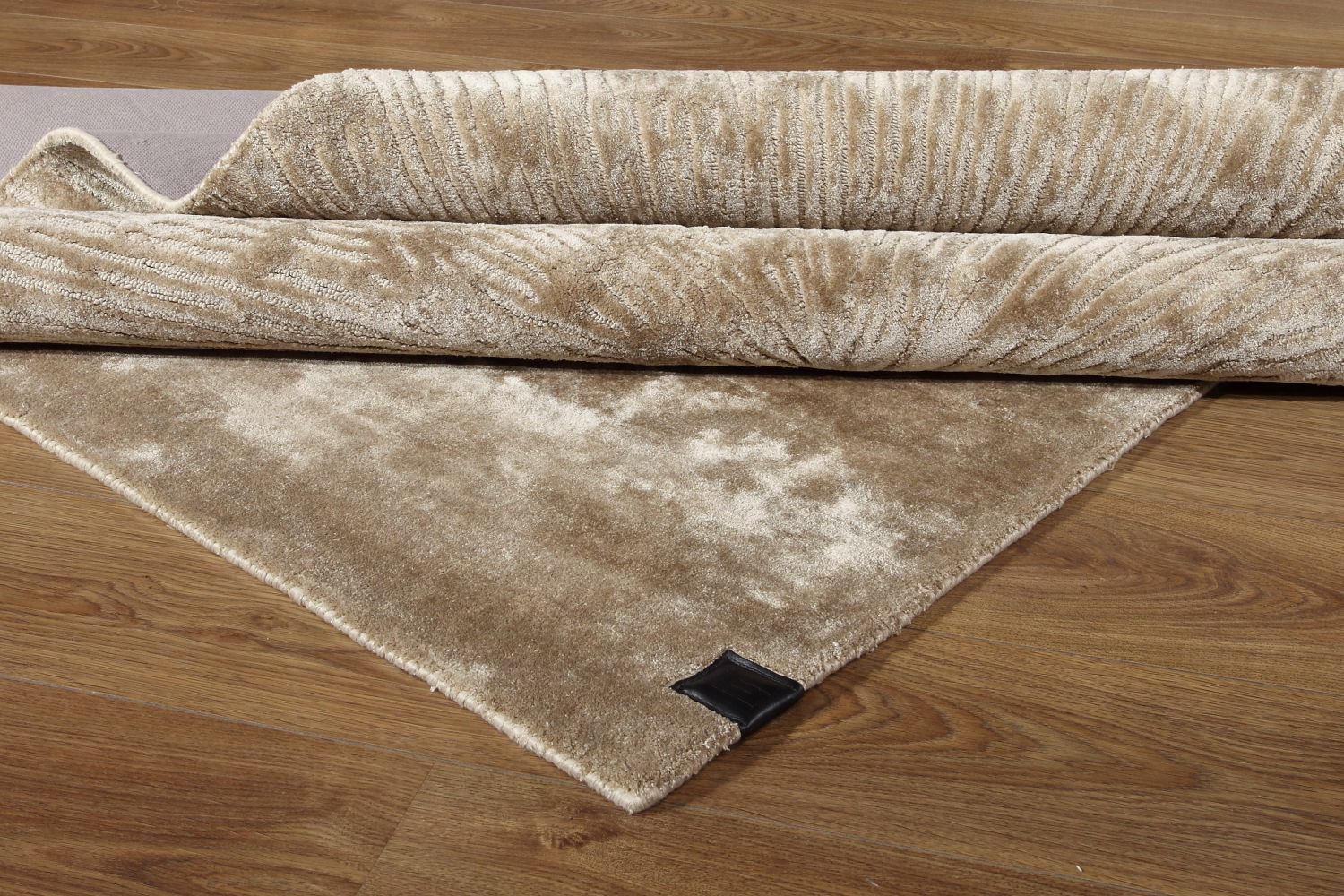 Guy Laroche Rotondo Silver 2 Kilimas Guy Laroche Rotondo Silver 2-1